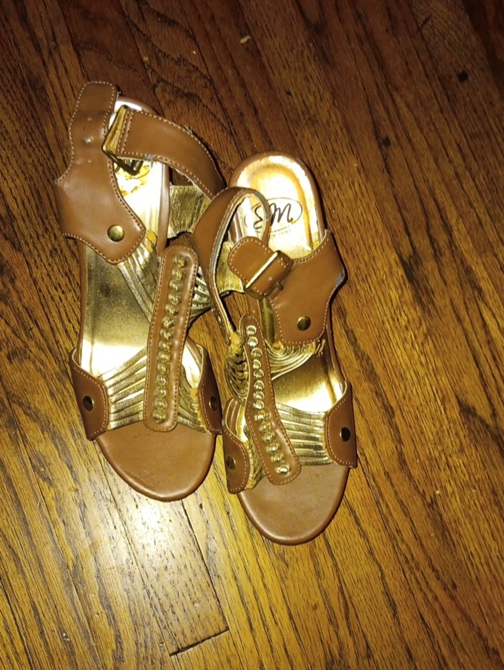 SM New York brown Wedge Sandals with Gold Accents